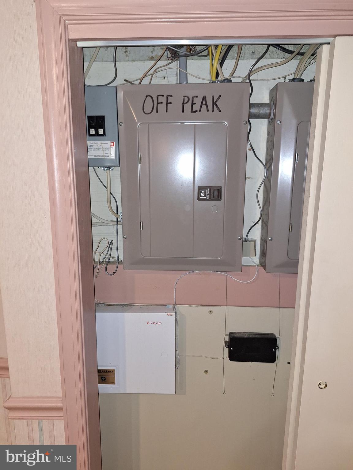 WHITPAIN HILLS - Residential