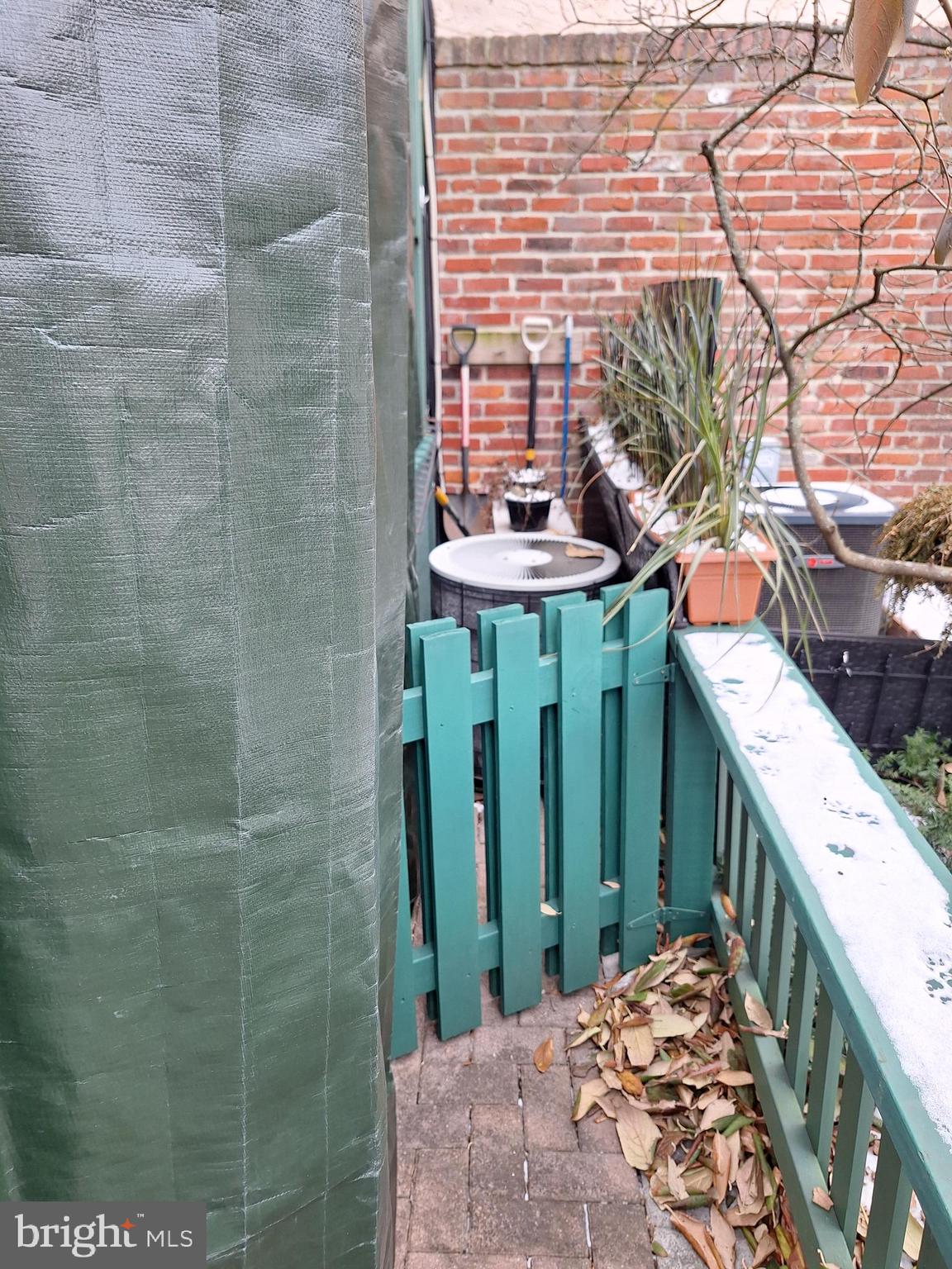 WHITPAIN HILLS - Residential