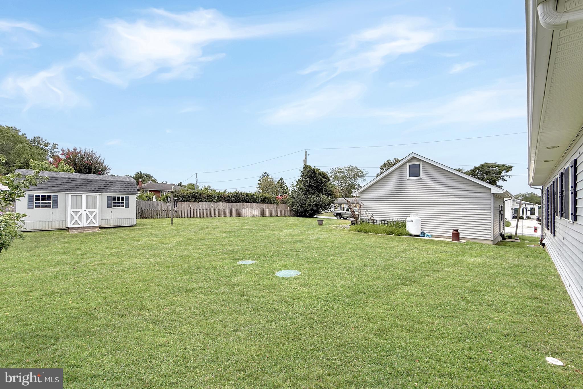 2110 QUEENS DRIVE