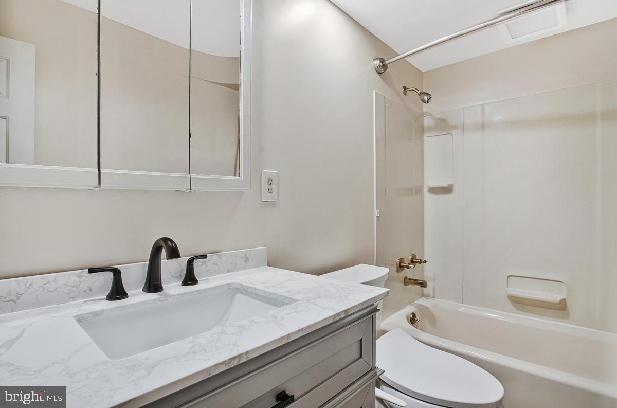 KINGS RIDGE - Residential