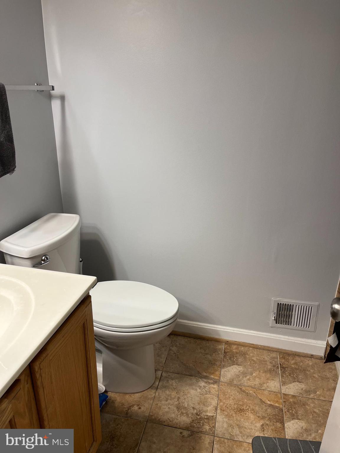 SARATOGA TOWNHOUSES - Residential Lease