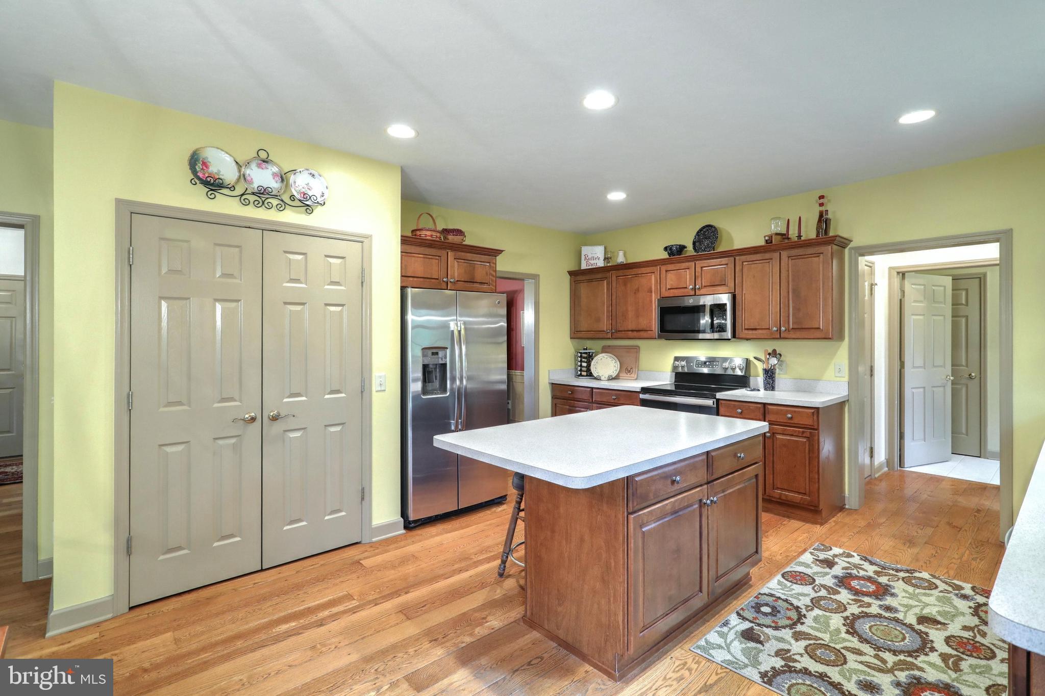 YORK TWP - Residential