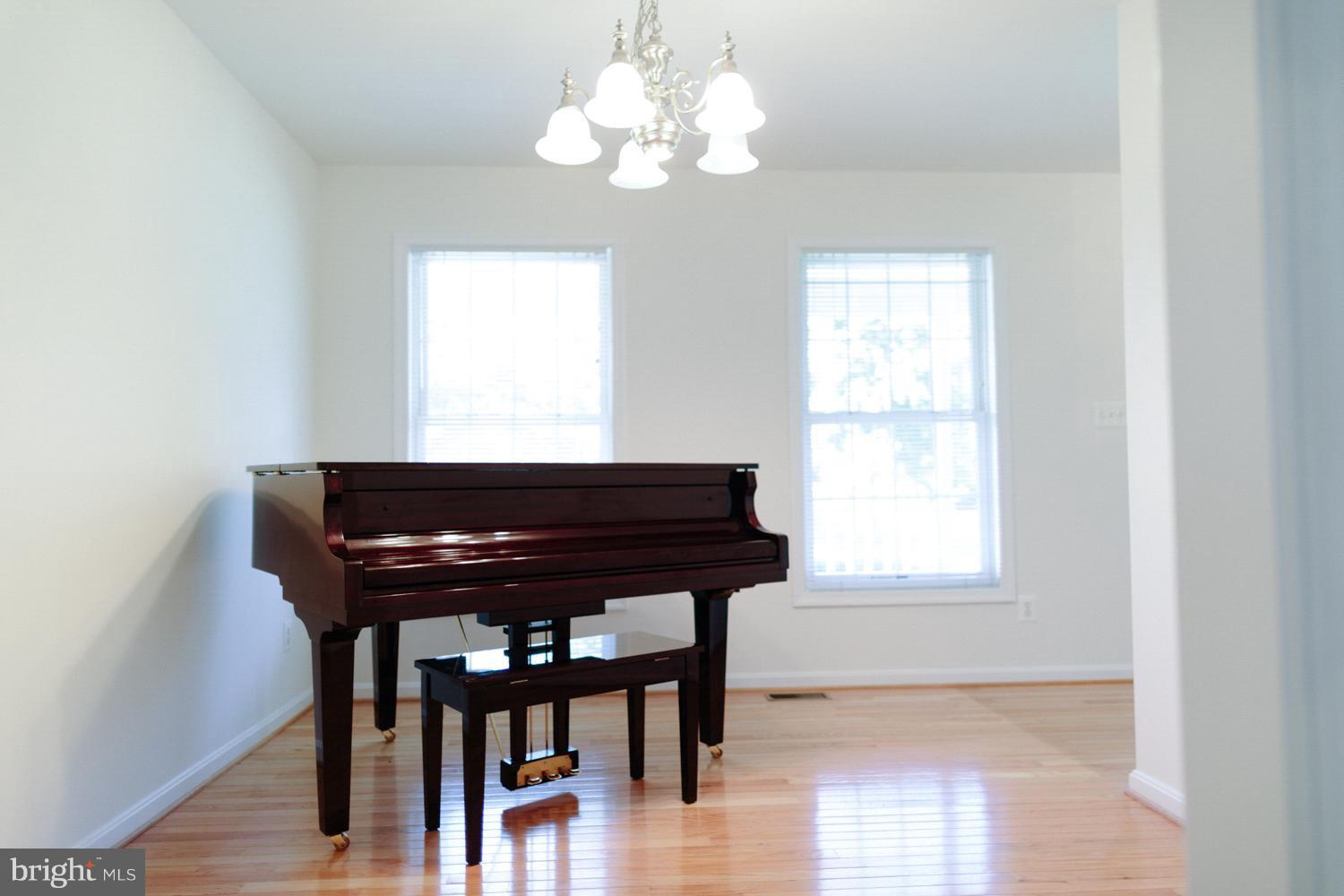 DUTCH HOLLOW - Residential