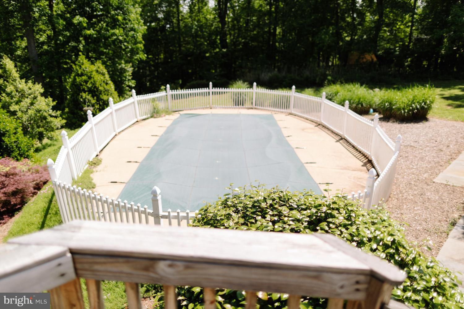 DUTCH HOLLOW - Residential