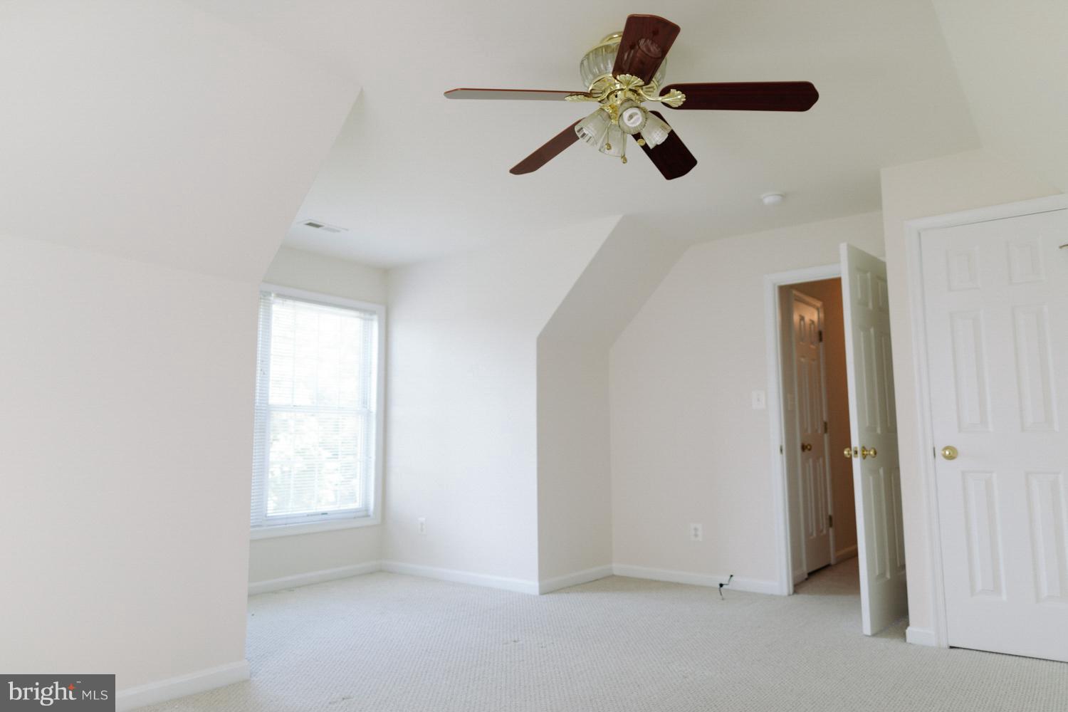 DUTCH HOLLOW - Residential