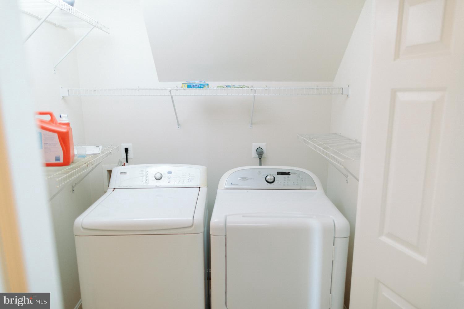 DUTCH HOLLOW - Residential