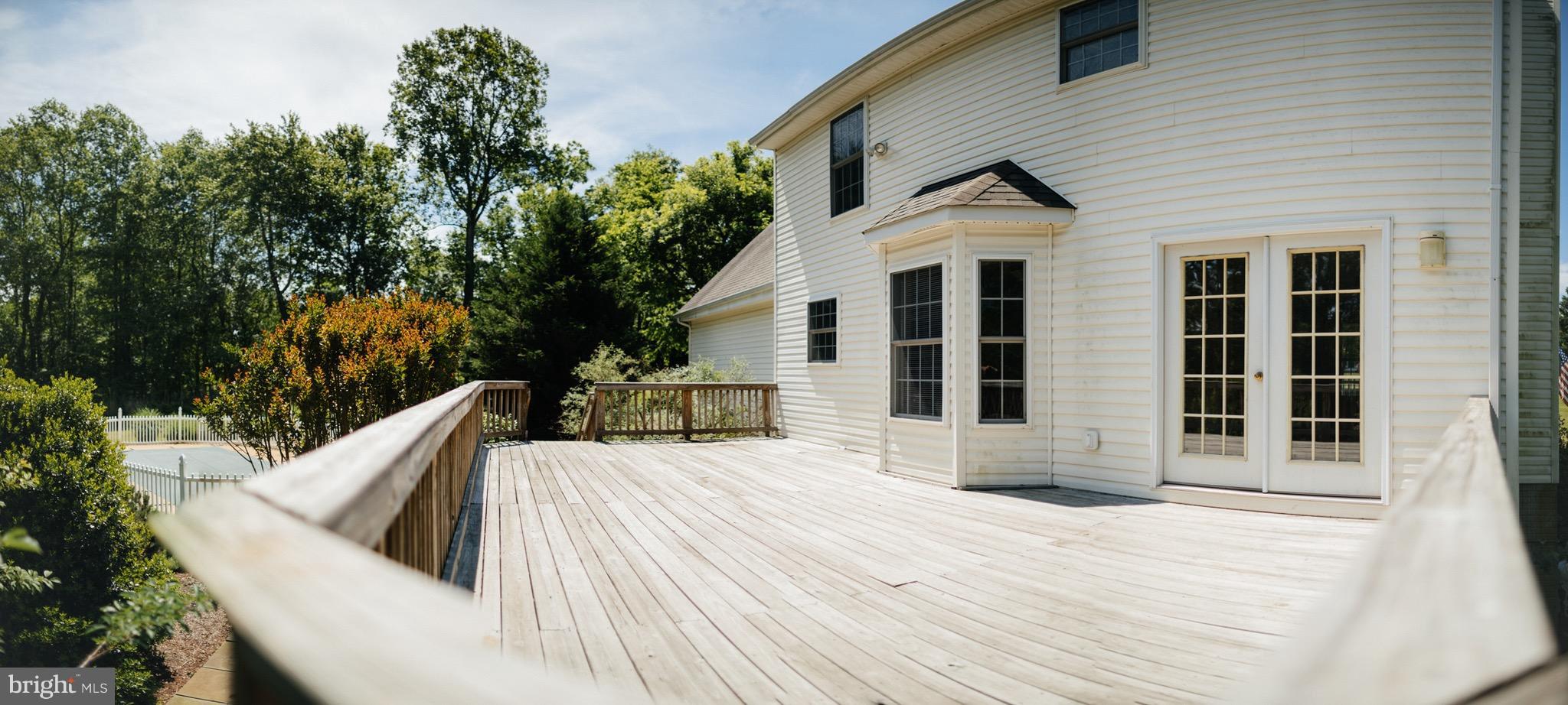 DUTCH HOLLOW - Residential