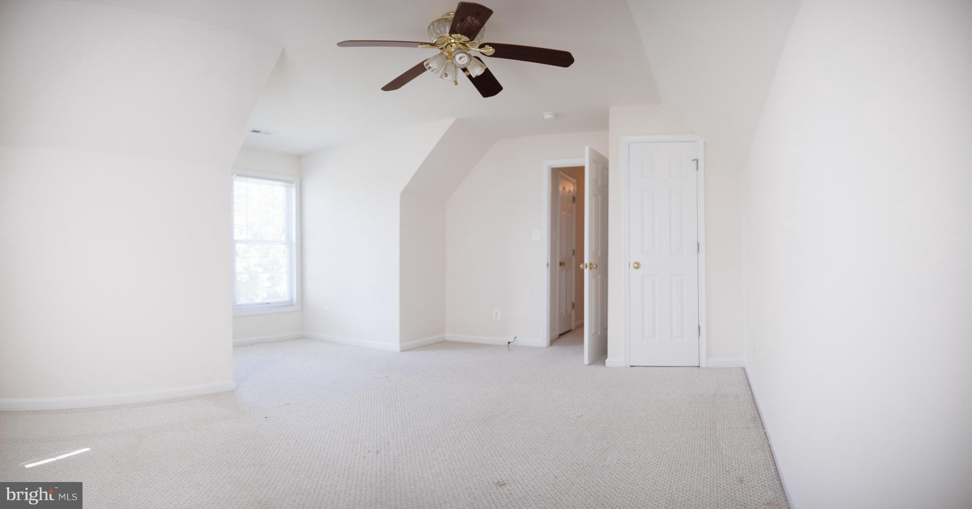 DUTCH HOLLOW - Residential