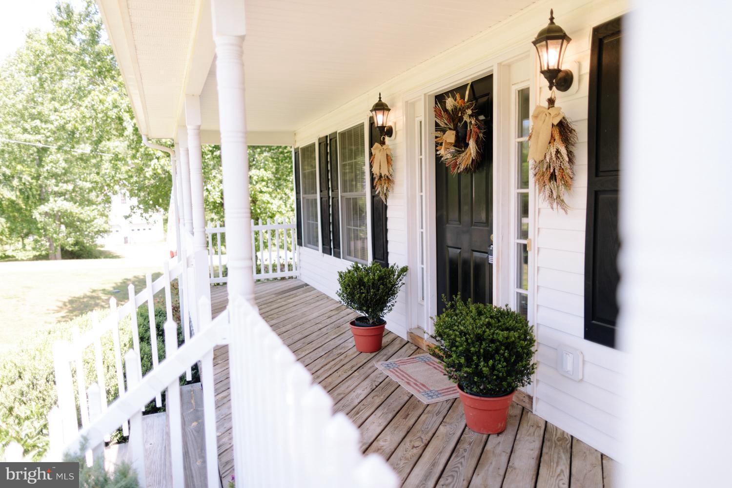 DUTCH HOLLOW - Residential