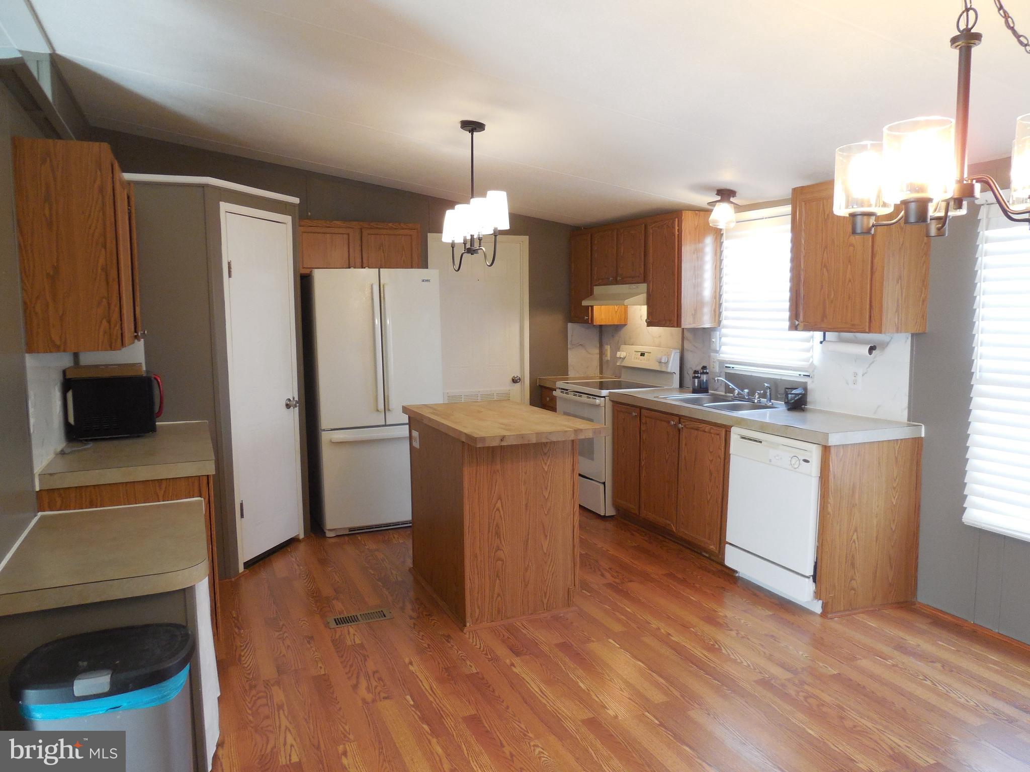 DARLINGTON MOBILE ESTATES - Residential