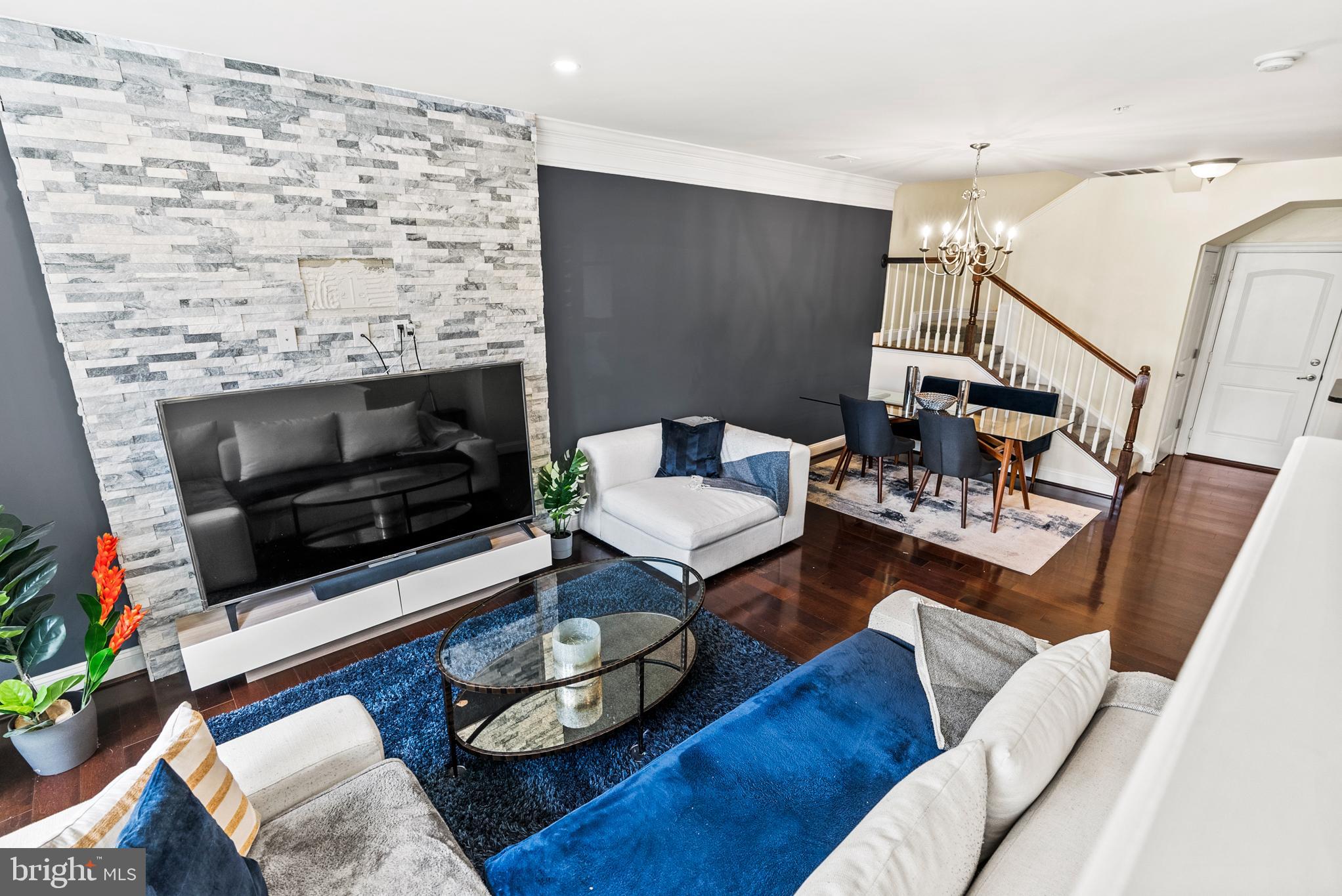 POTOMAC CLUB - Residential