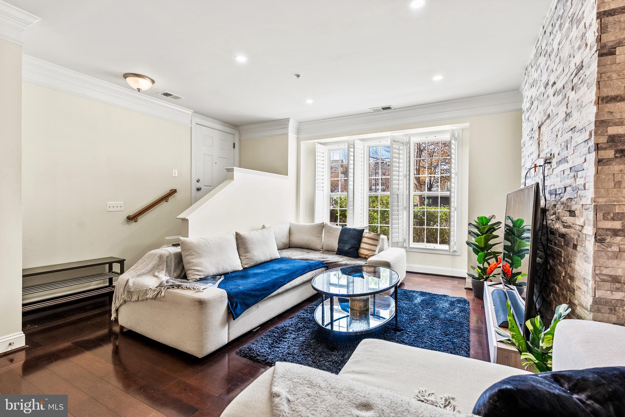 POTOMAC CLUB - Residential