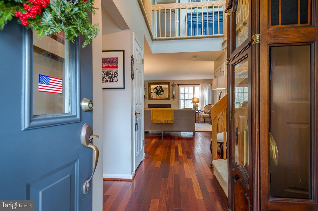 Photo of 32 Springwood Ct, PRINCETON, NJ 08540 (MLS # NJMX2010948)