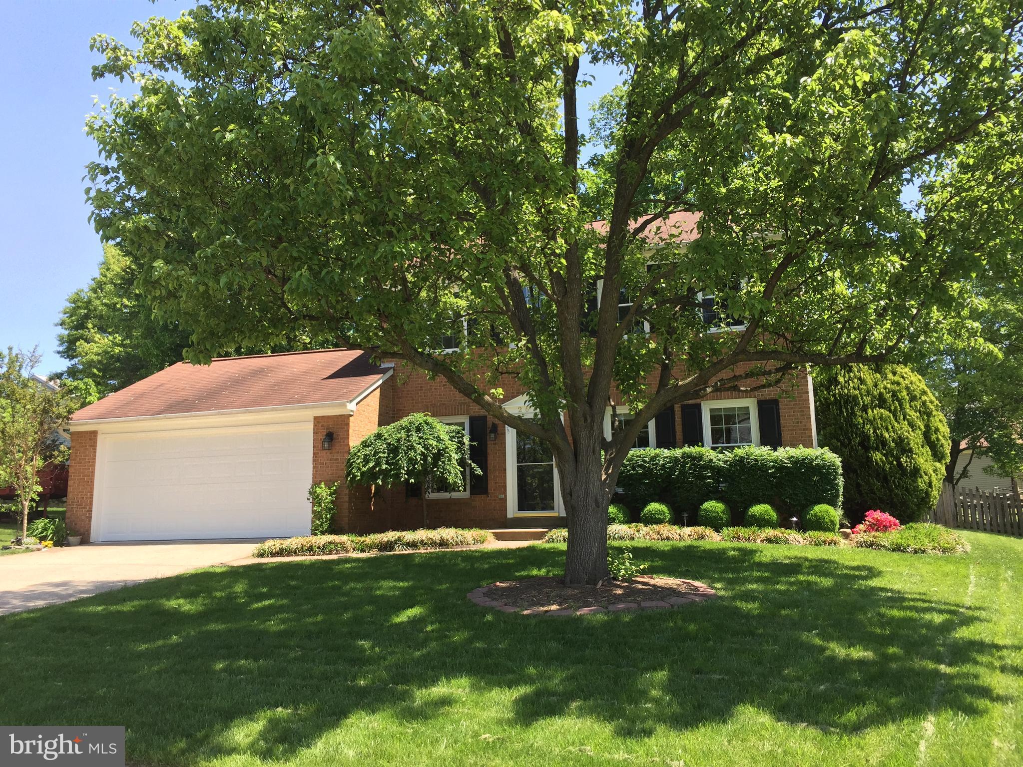 FOX MILL ESTATES - Residential Lease