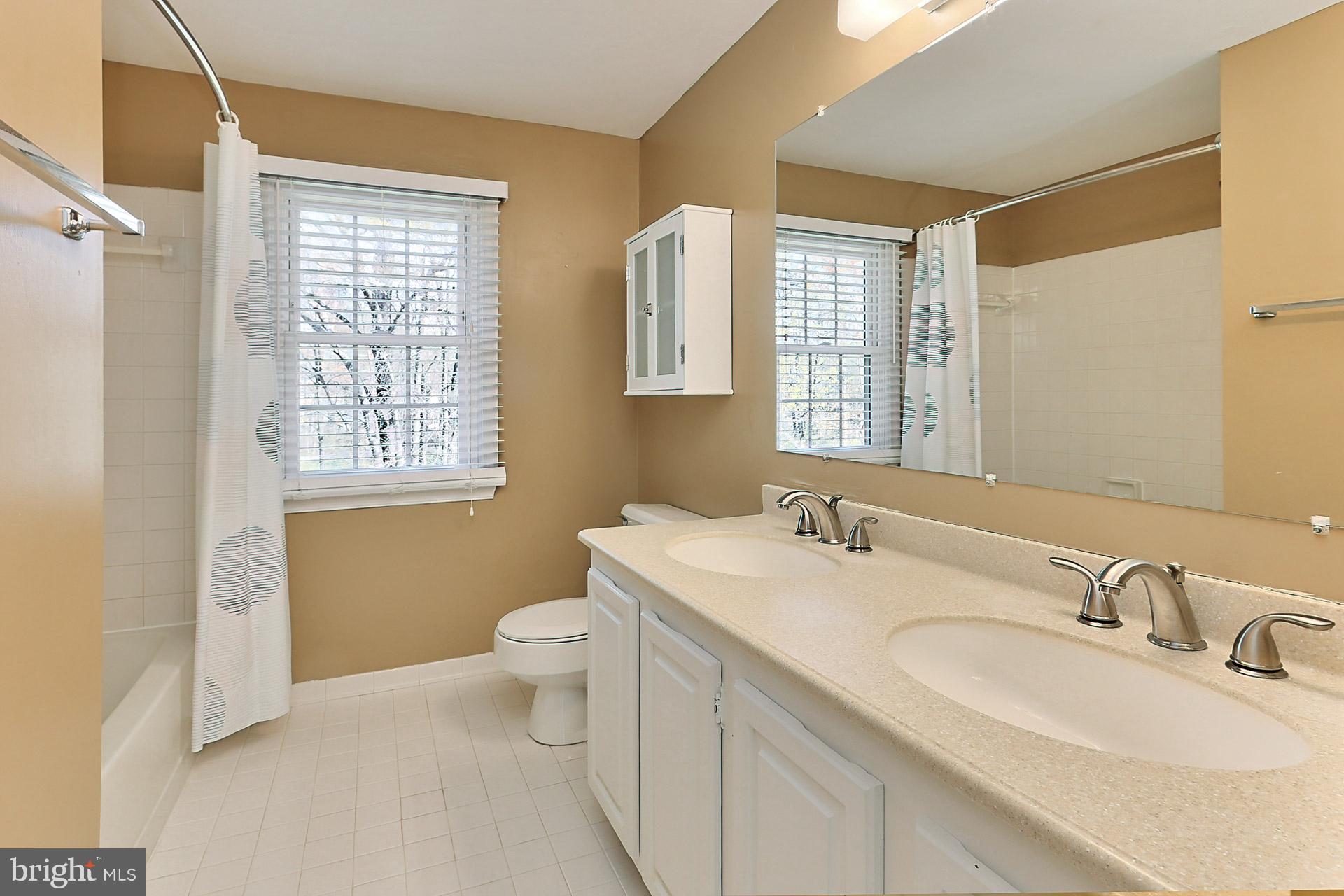 FRANKLIN FARM - Residential Lease