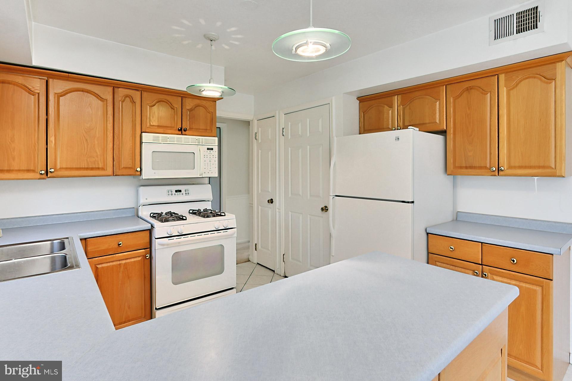 FRANKLIN FARM - Residential Lease