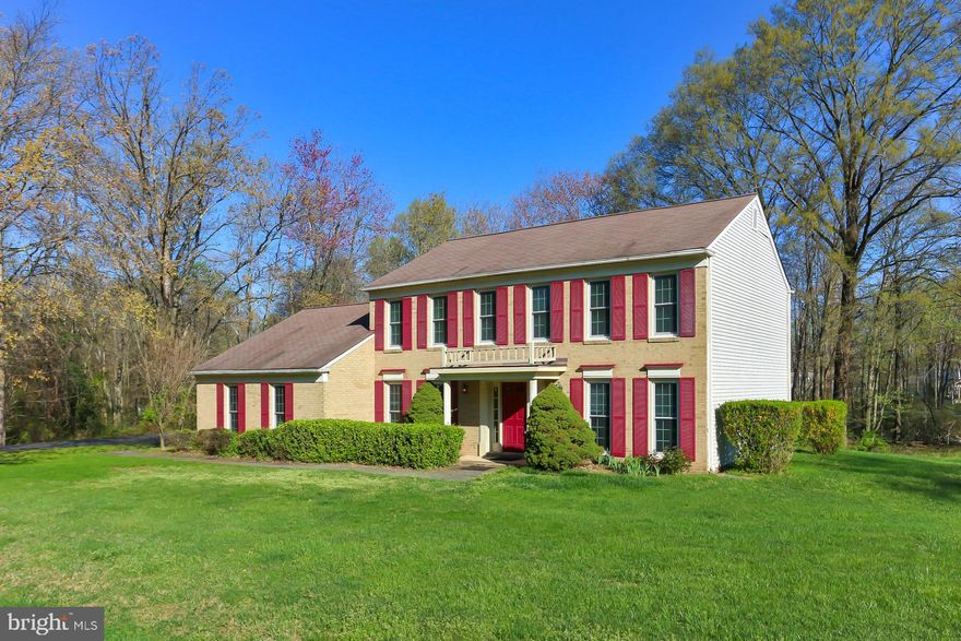 Gorgeous nature setting!  Home backs to trees, ponds, and walking trails providing lots of privacy and serenity.  Built-in shelves and bookcases in formal living room.  Separate office off living room.  Large master suite with attached master bath with soaking tub and shower.  Community pool, tennis courts.  Close to Silver Line Metro, Reston Town Center, Vienna/Fairfax, Dulles Airport, and 267.