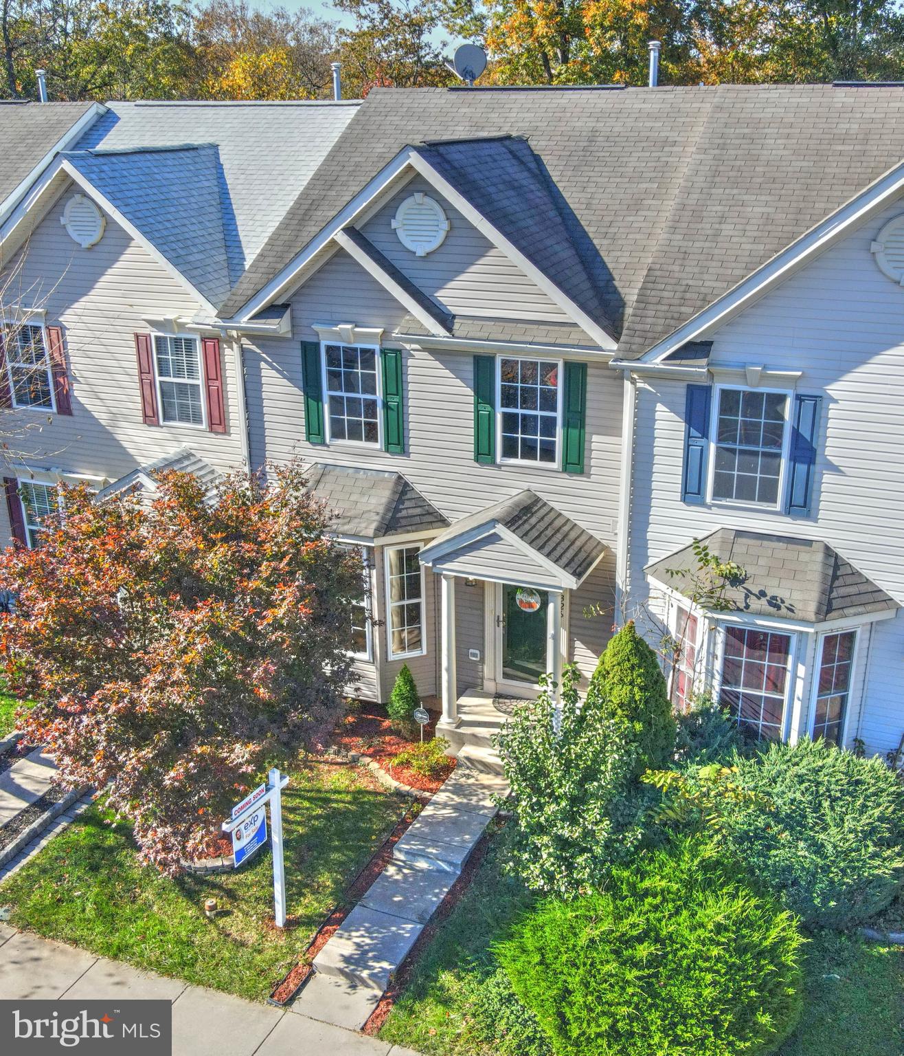 CONSTANT FRIENDSHIP - Residential