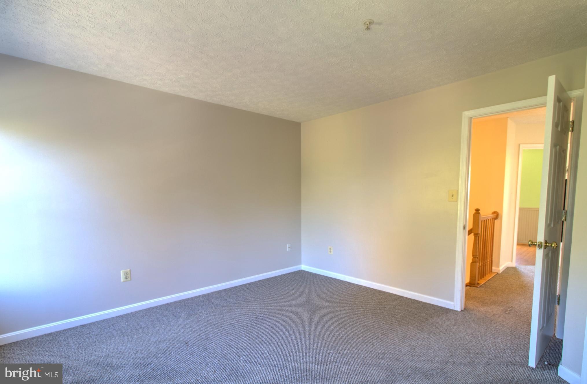 CONSTANT FRIENDSHIP - Residential