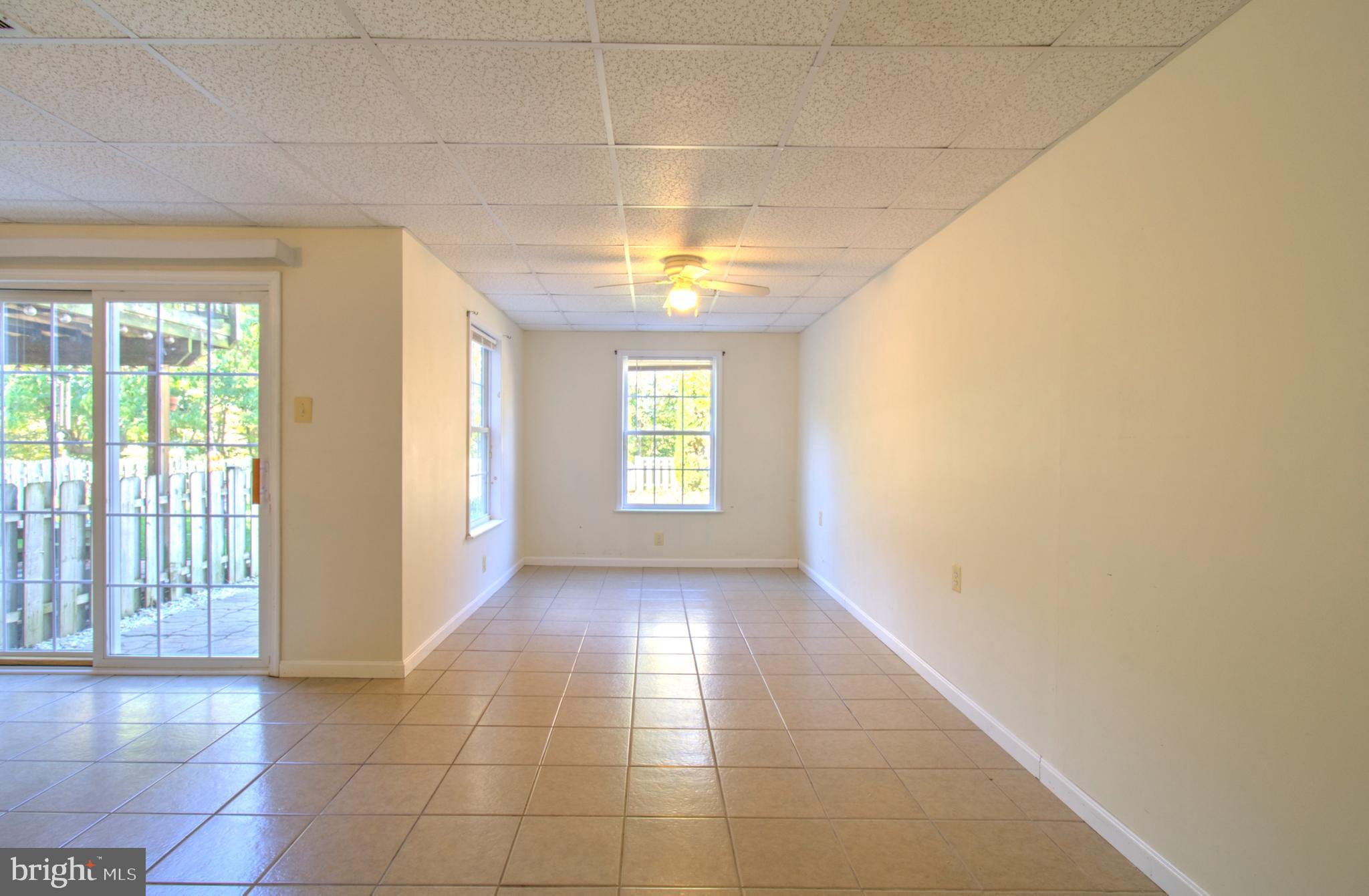 CONSTANT FRIENDSHIP - Residential