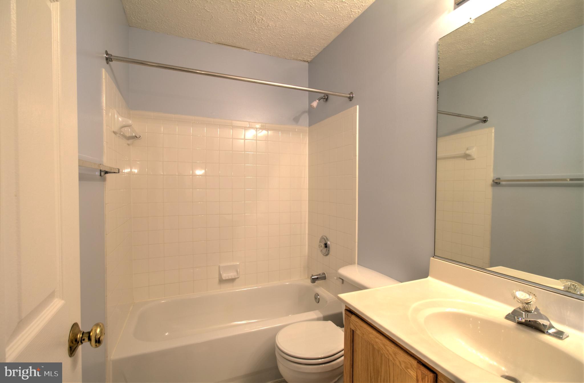 CONSTANT FRIENDSHIP - Residential