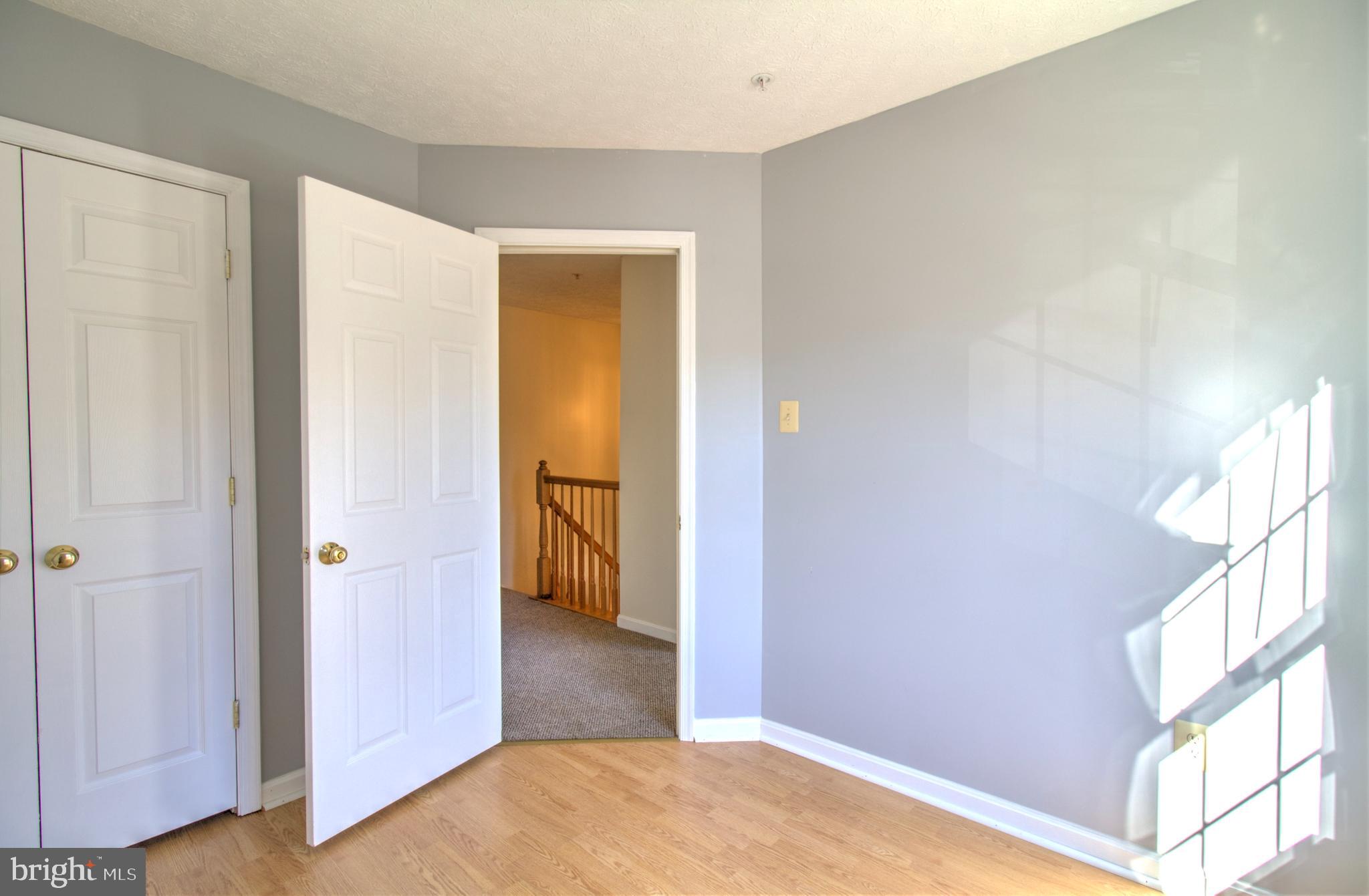 CONSTANT FRIENDSHIP - Residential