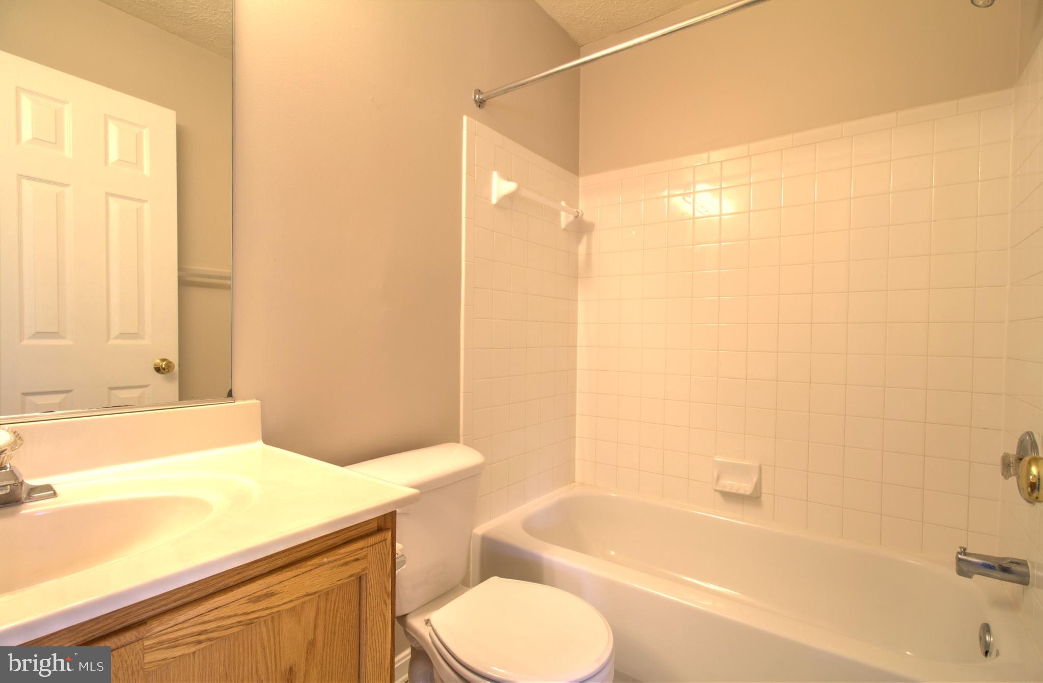 CONSTANT FRIENDSHIP - Residential