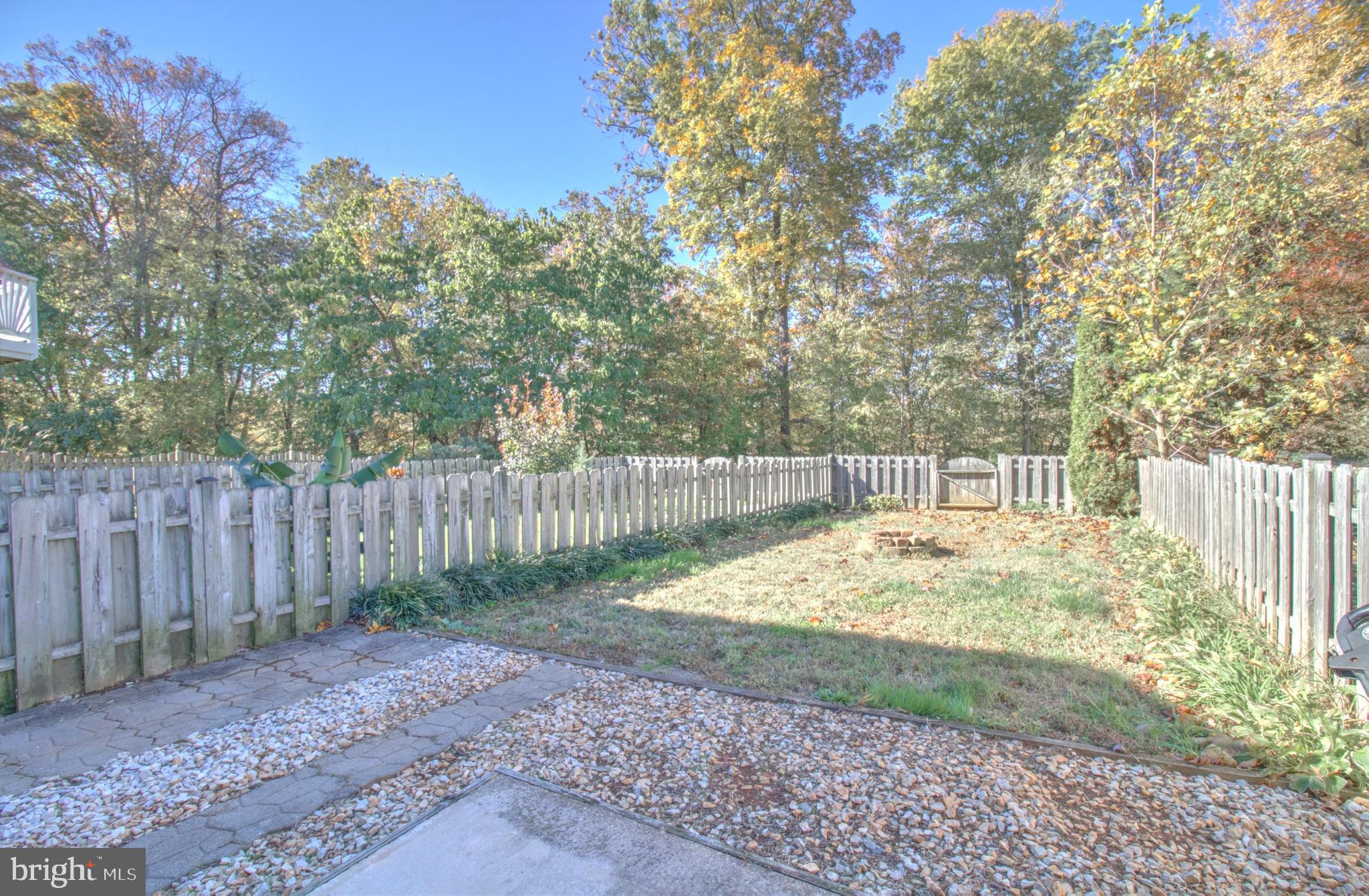 CONSTANT FRIENDSHIP - Residential