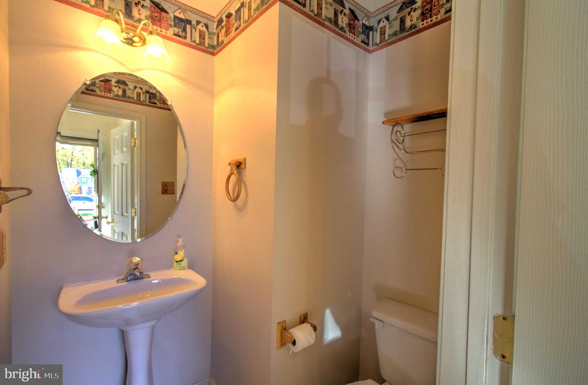 CONSTANT FRIENDSHIP - Residential