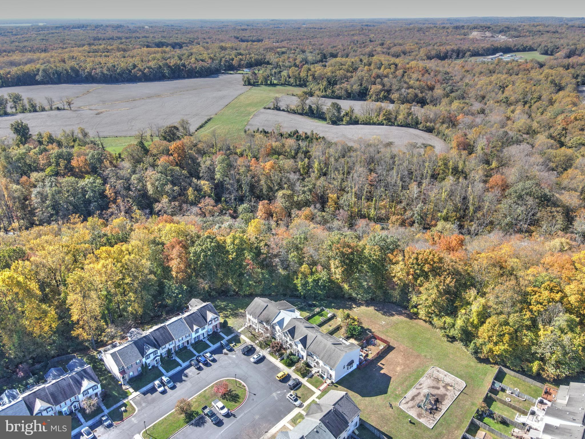 CONSTANT FRIENDSHIP - Residential