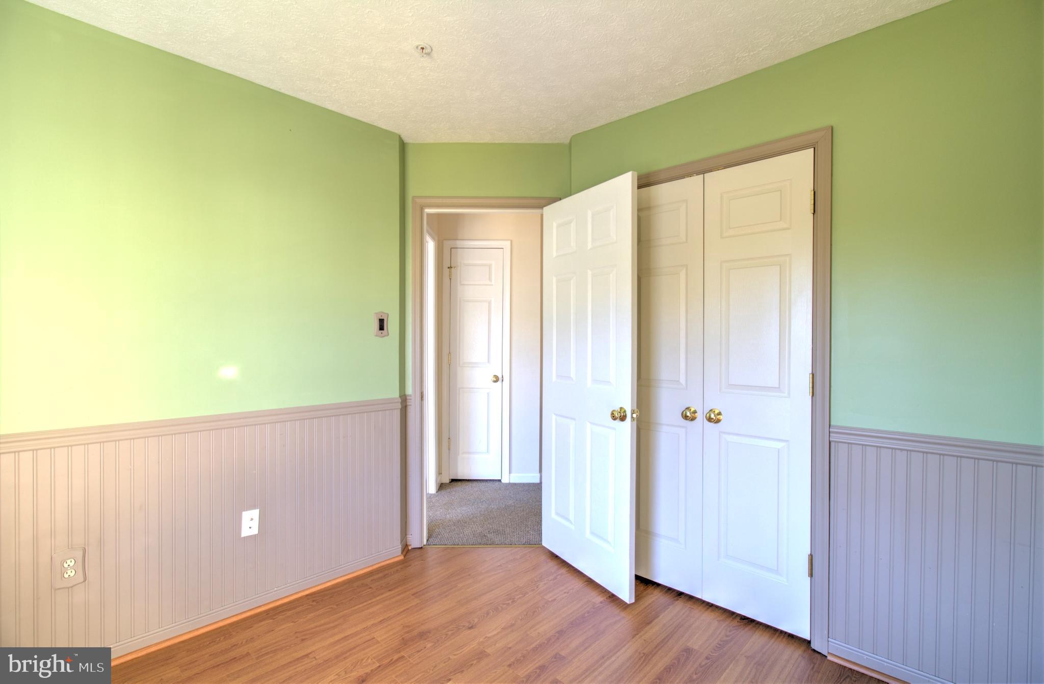 CONSTANT FRIENDSHIP - Residential