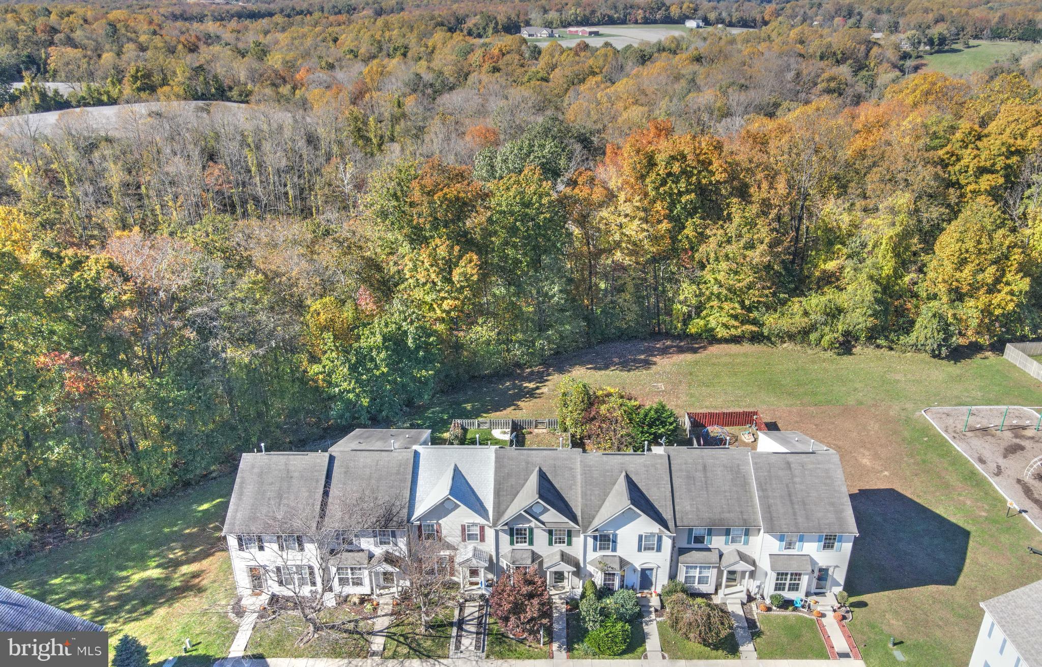 CONSTANT FRIENDSHIP - Residential