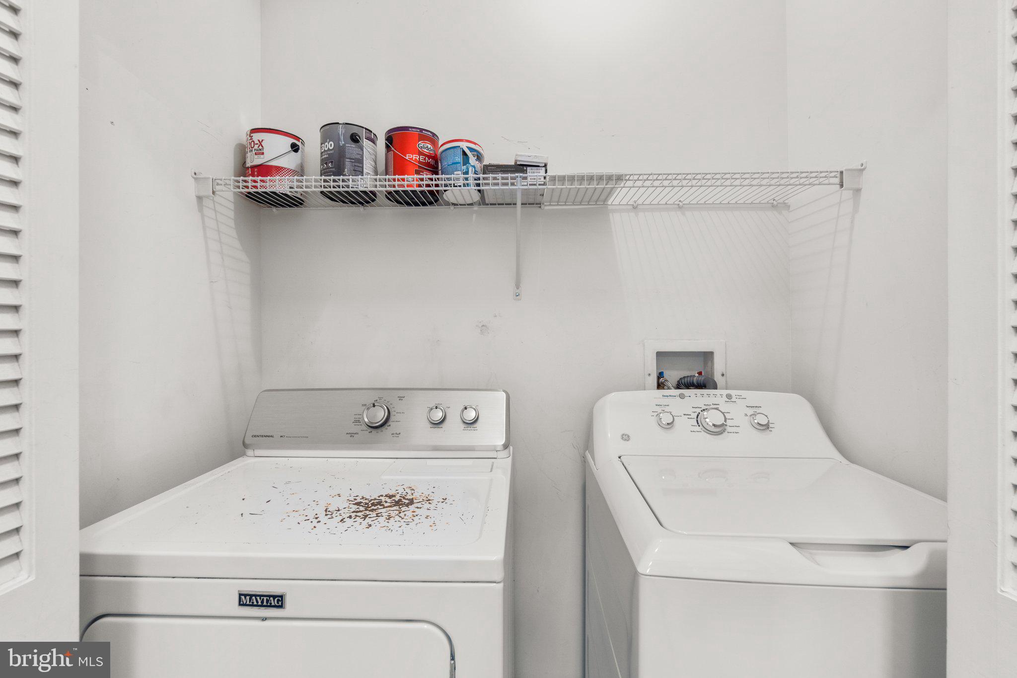 VILLAGE OF MILL RUN - Residential Lease