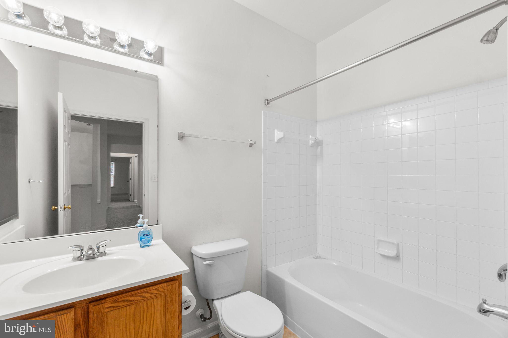 VILLAGE OF MILL RUN - Residential Lease