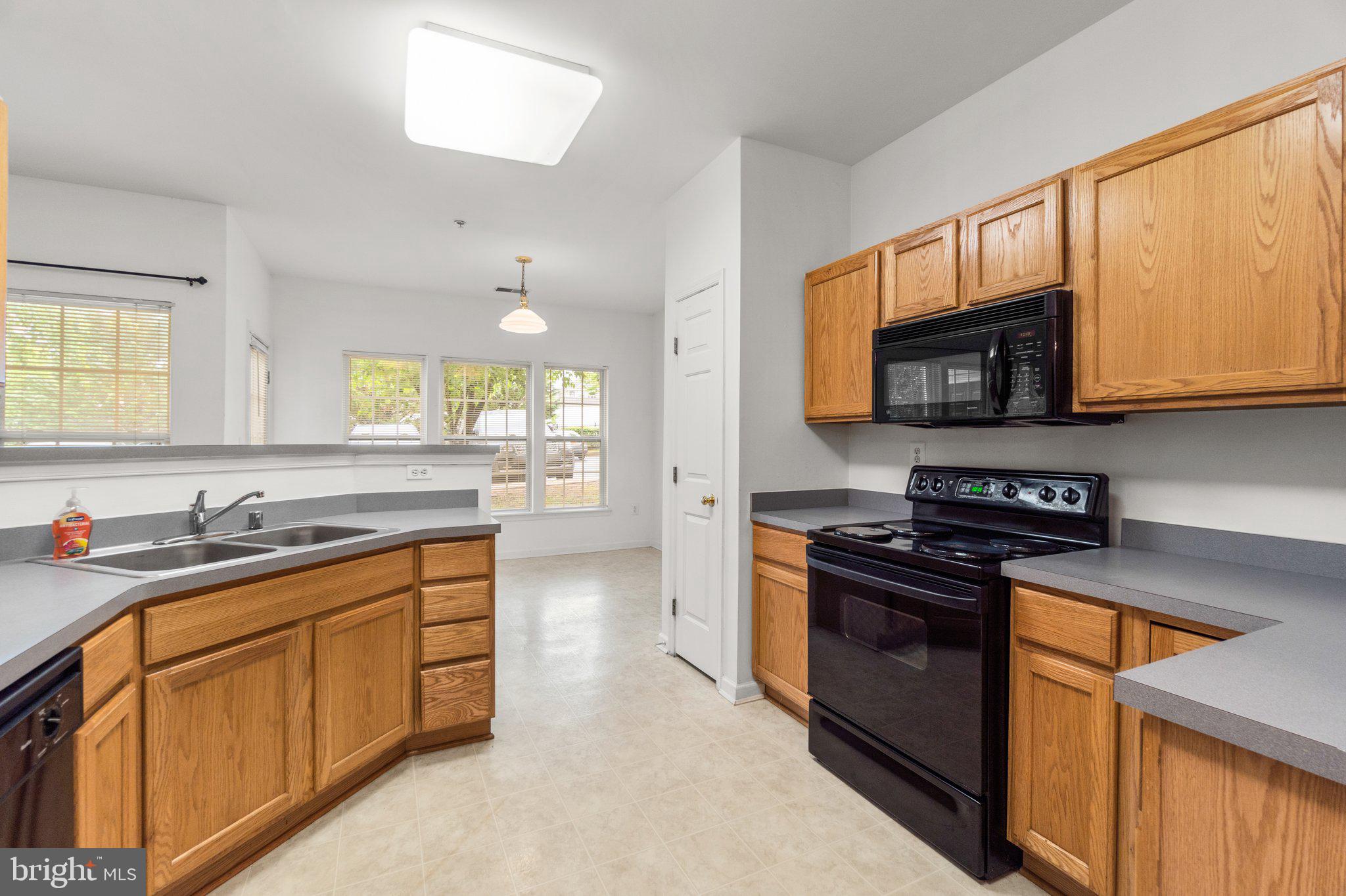 VILLAGE OF MILL RUN - Residential Lease