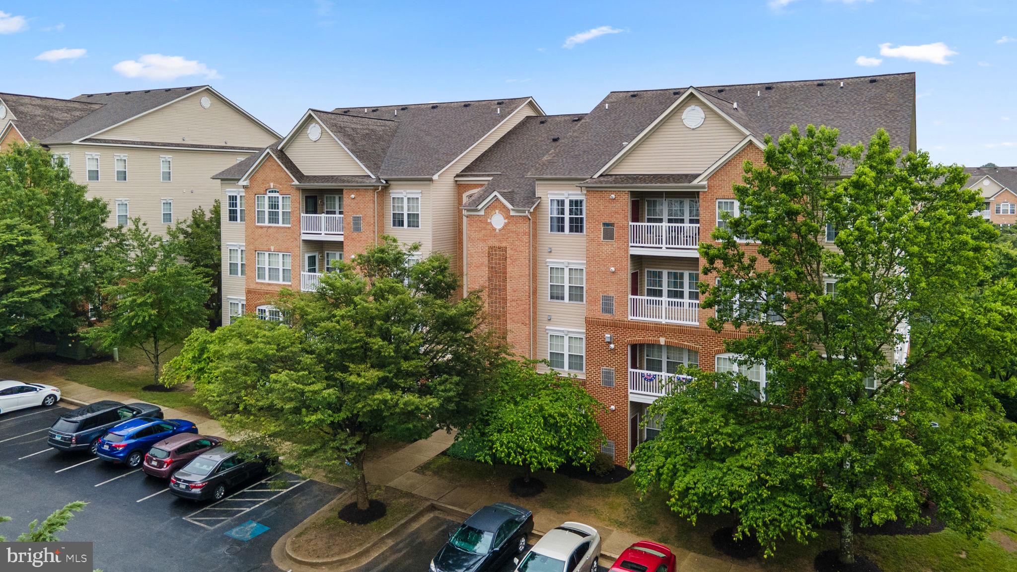 VILLAGE OF MILL RUN - Residential Lease