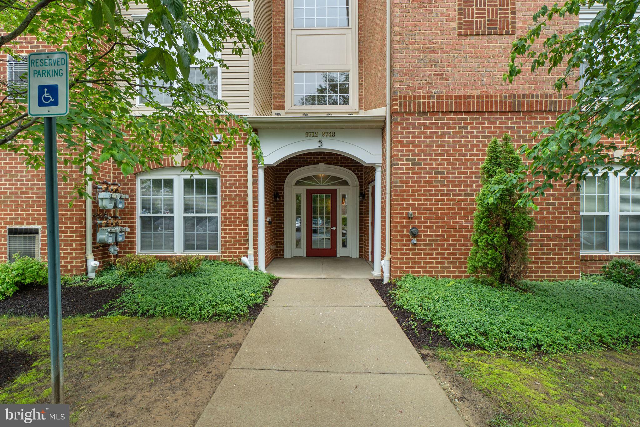 VILLAGE OF MILL RUN - Residential Lease