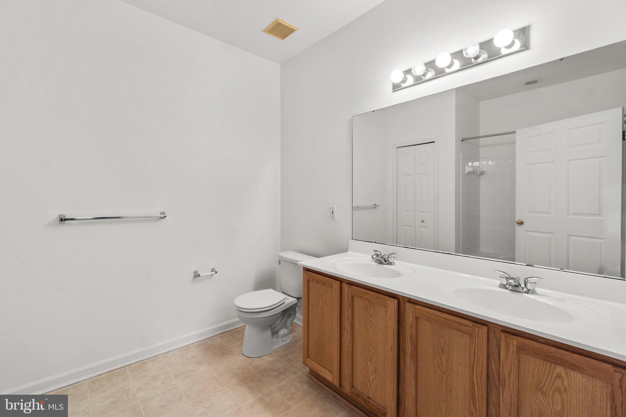 VILLAGE OF MILL RUN - Residential Lease