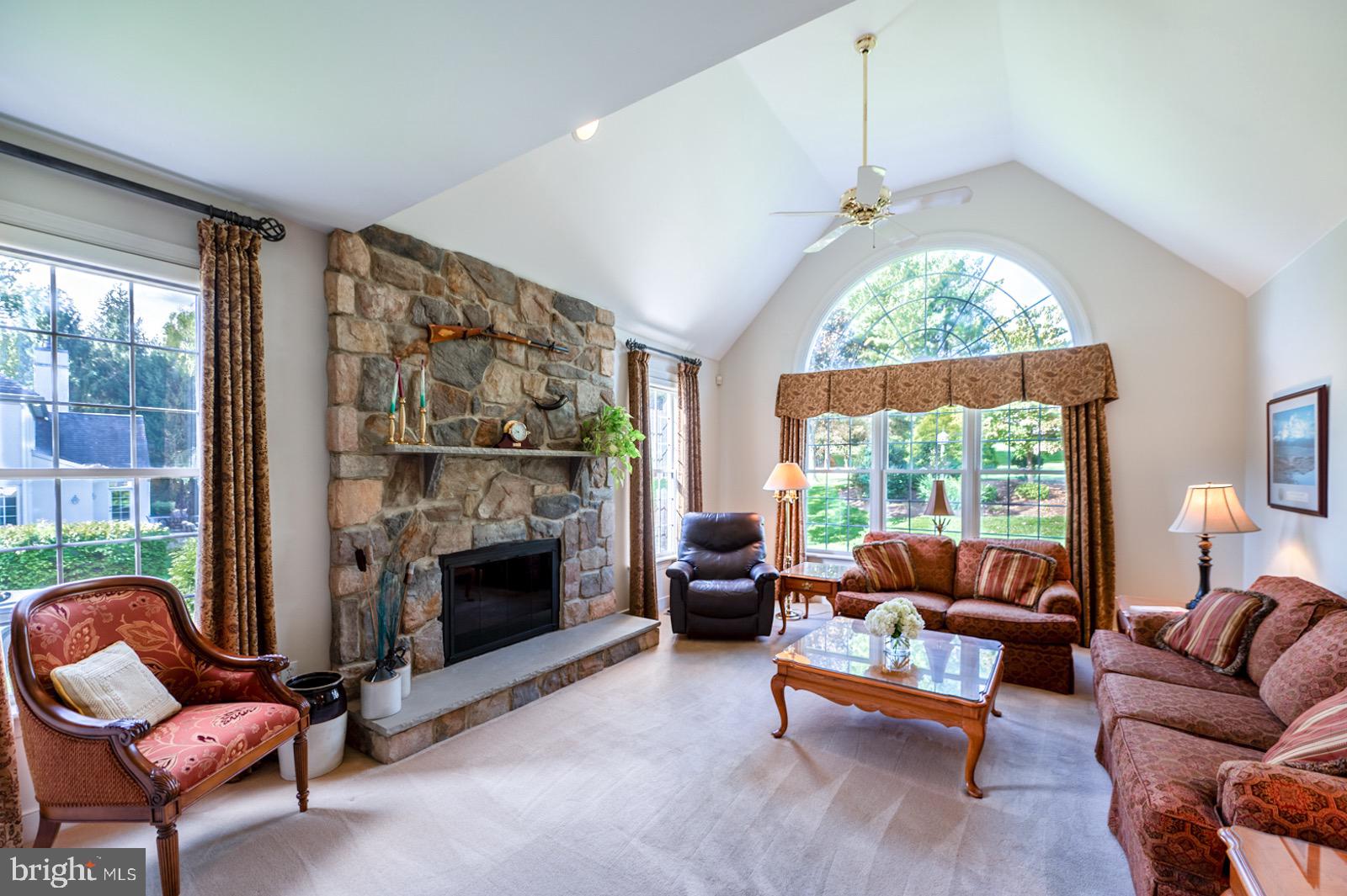ROSSMORE - Residential