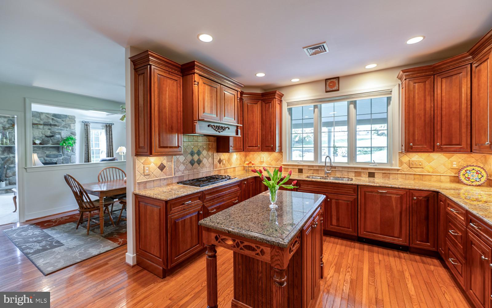 ROSSMORE - Residential