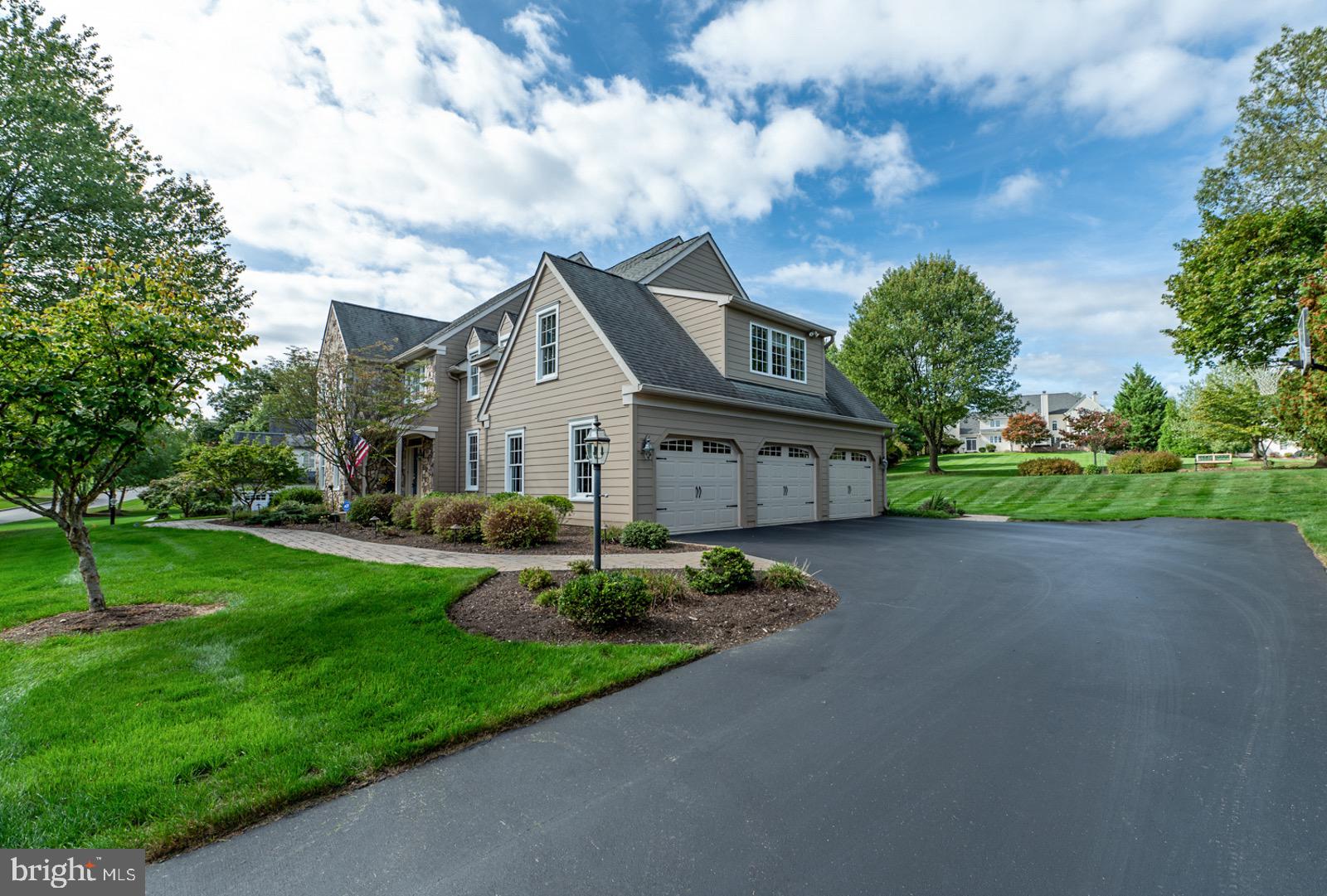 ROSSMORE - Residential