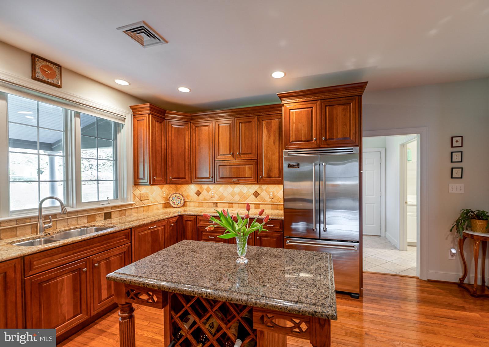 ROSSMORE - Residential