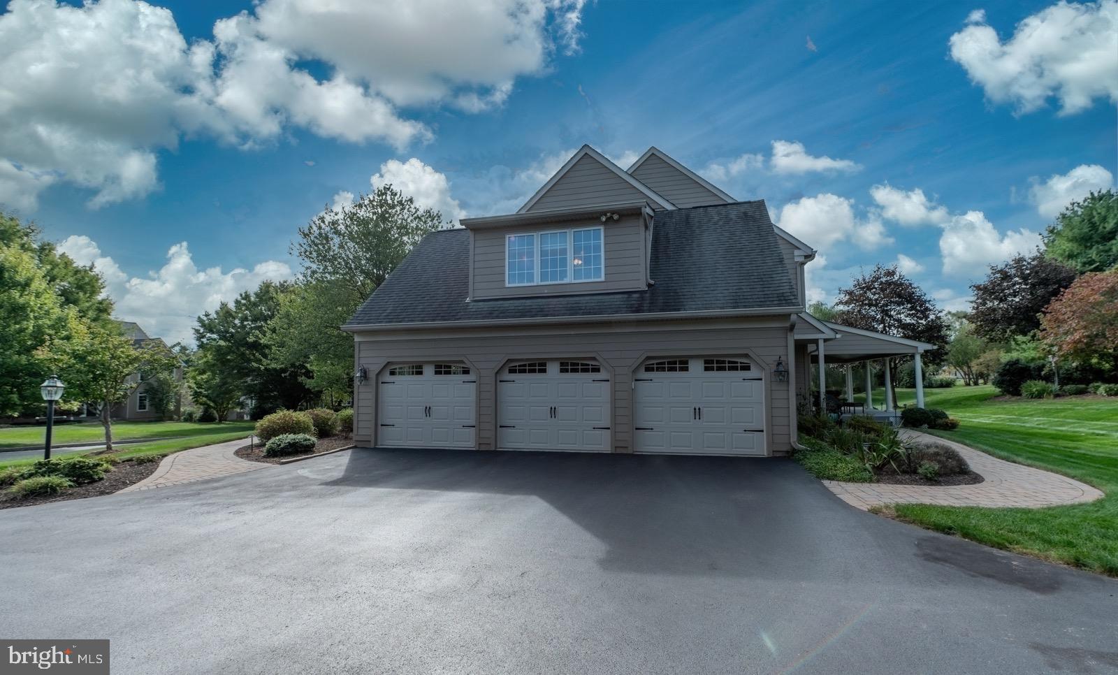 ROSSMORE - Residential