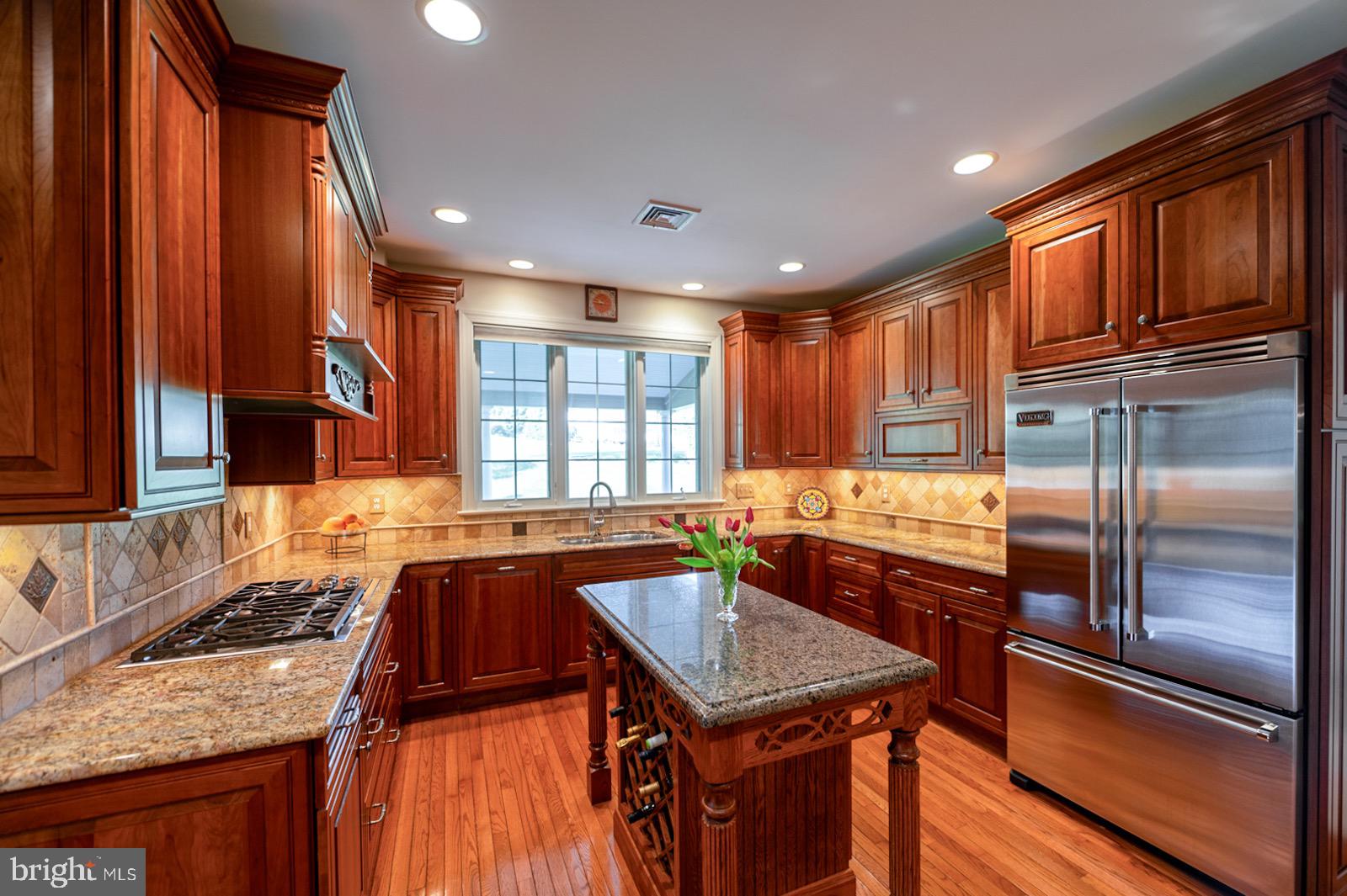 ROSSMORE - Residential