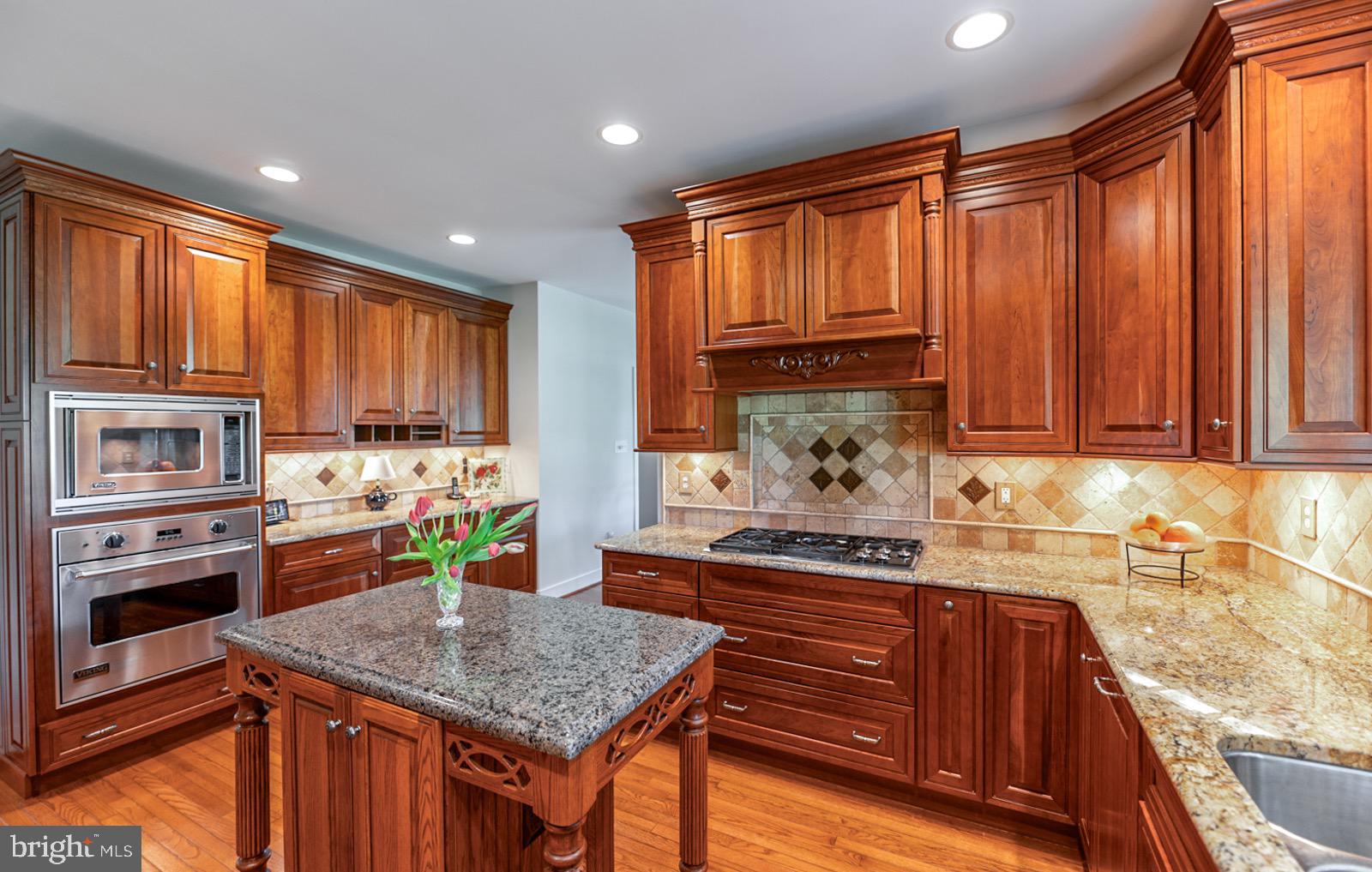 ROSSMORE - Residential
