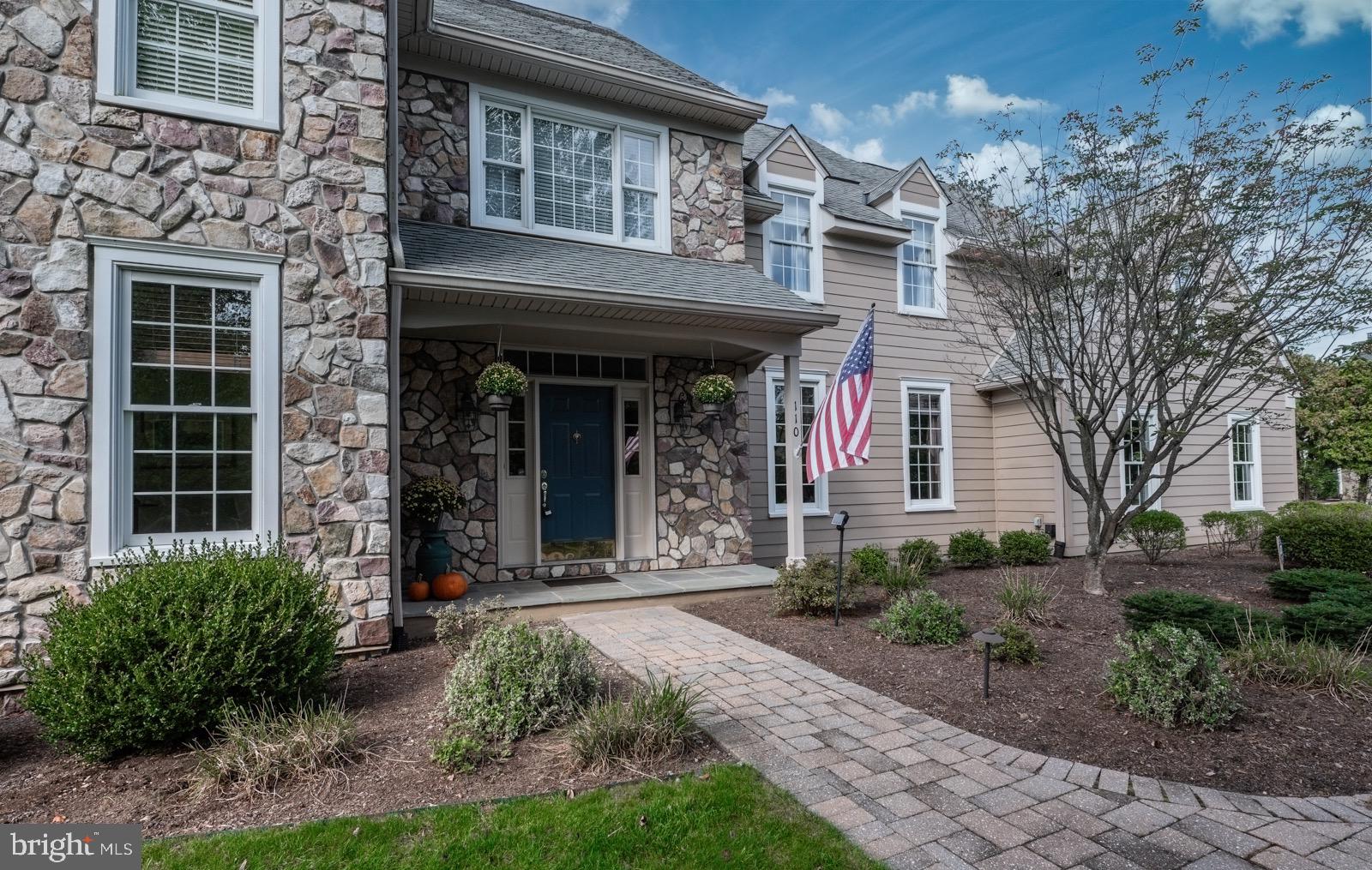 ROSSMORE - Residential