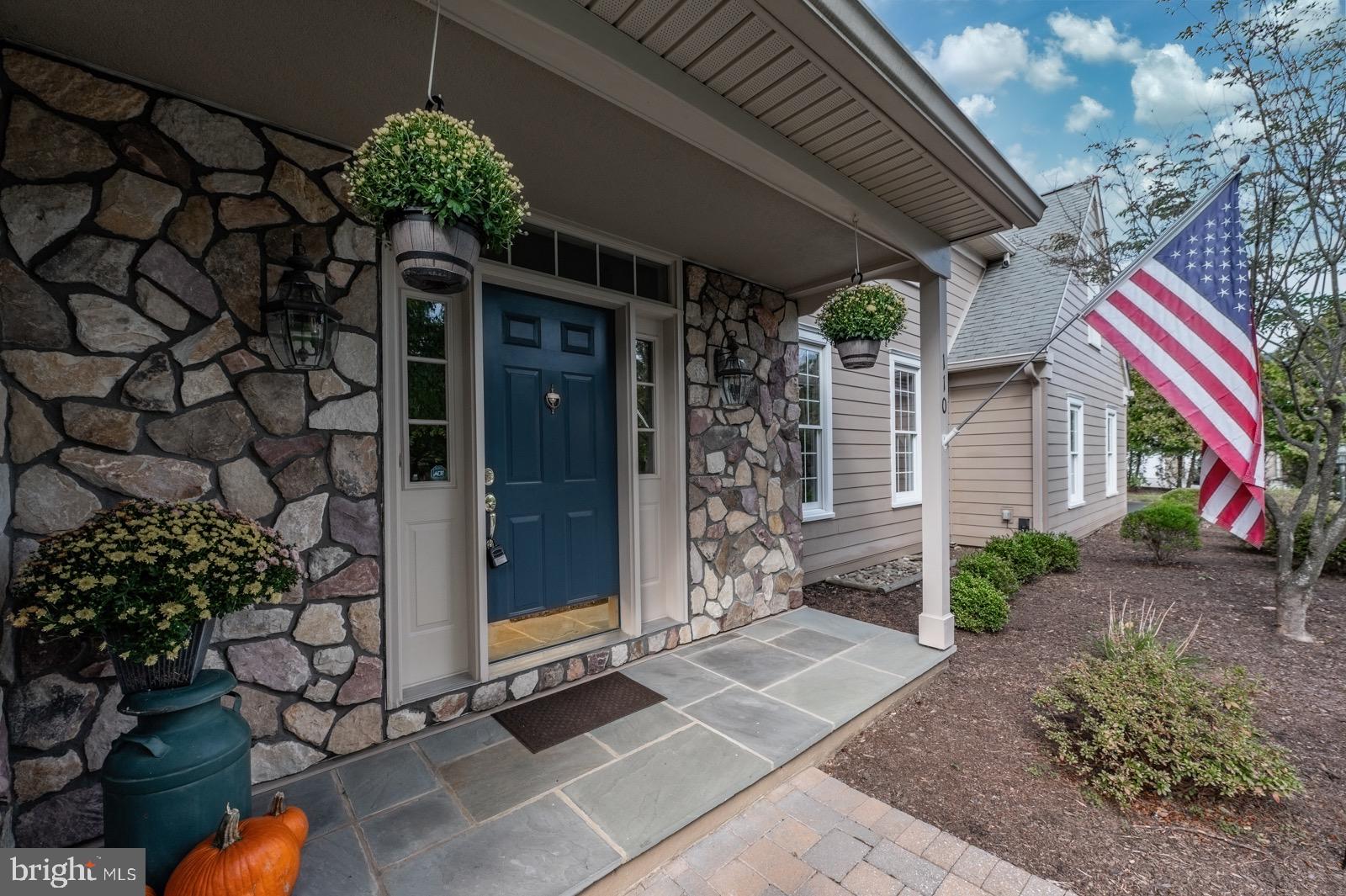 ROSSMORE - Residential