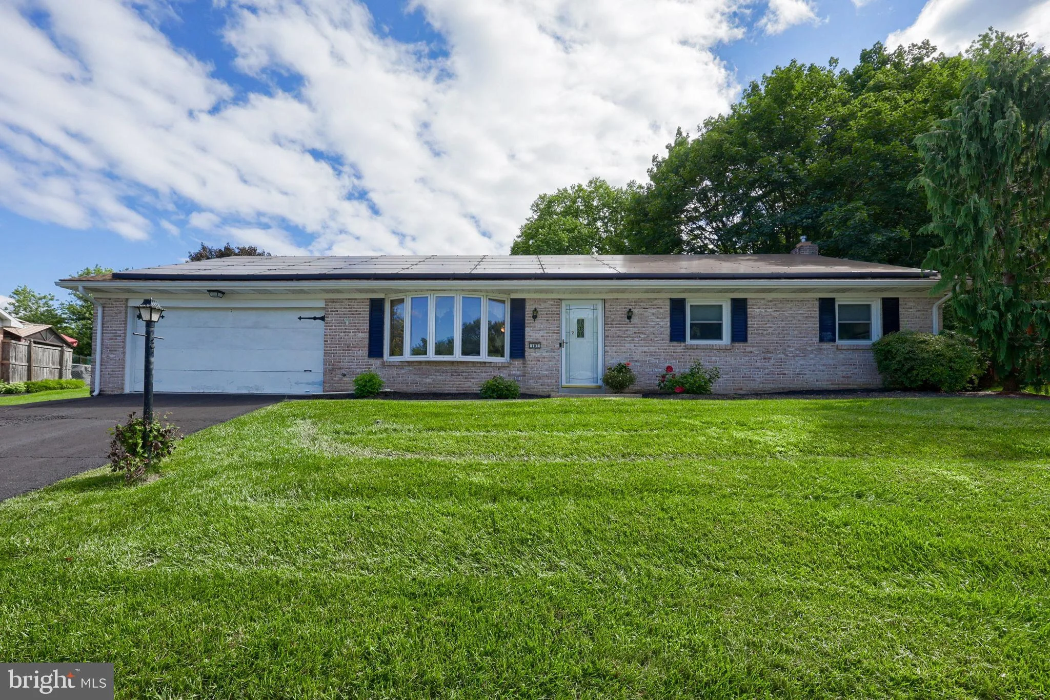 107 Broad St, Akron, PA, 17501