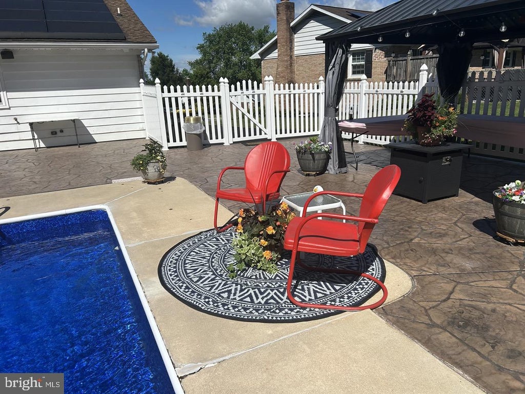 Photo of 107 Broad St, AKRON, PA 17501 (MLS # PALA2093370)