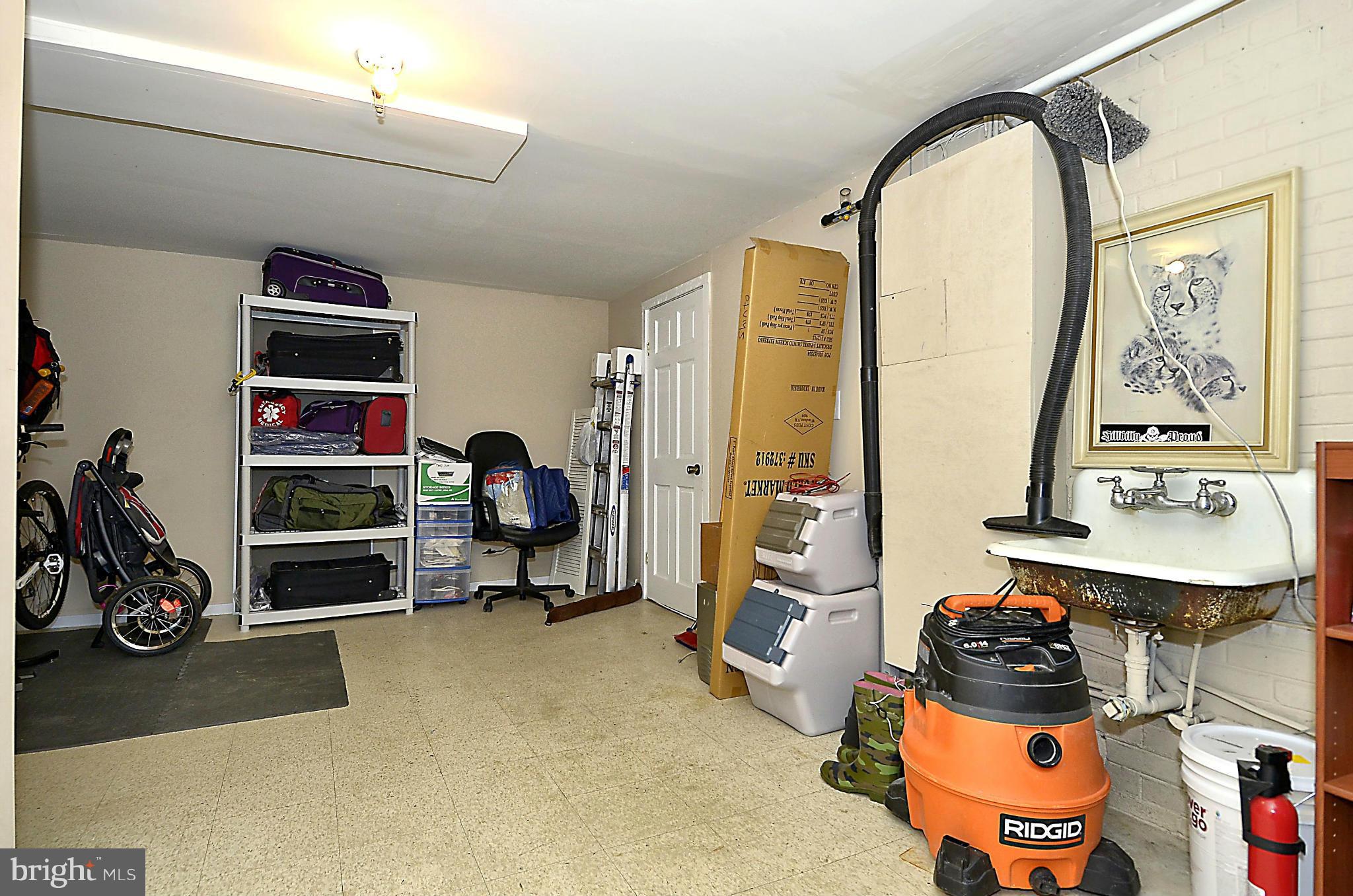 HAZELTINE HEIGHTS - Residential